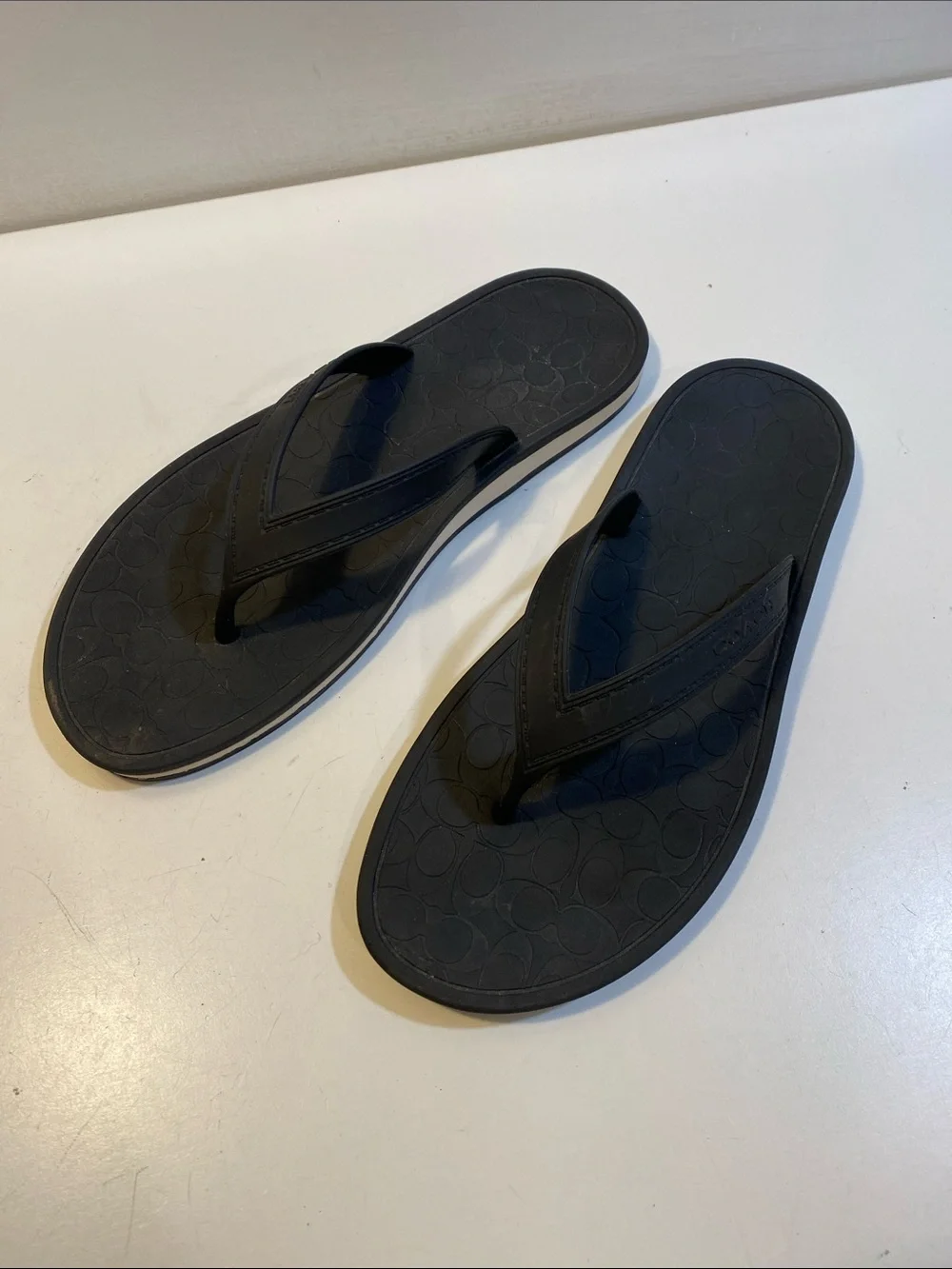 COACH Black Flip Flop Sandals Casual Beach Thong Sz 8